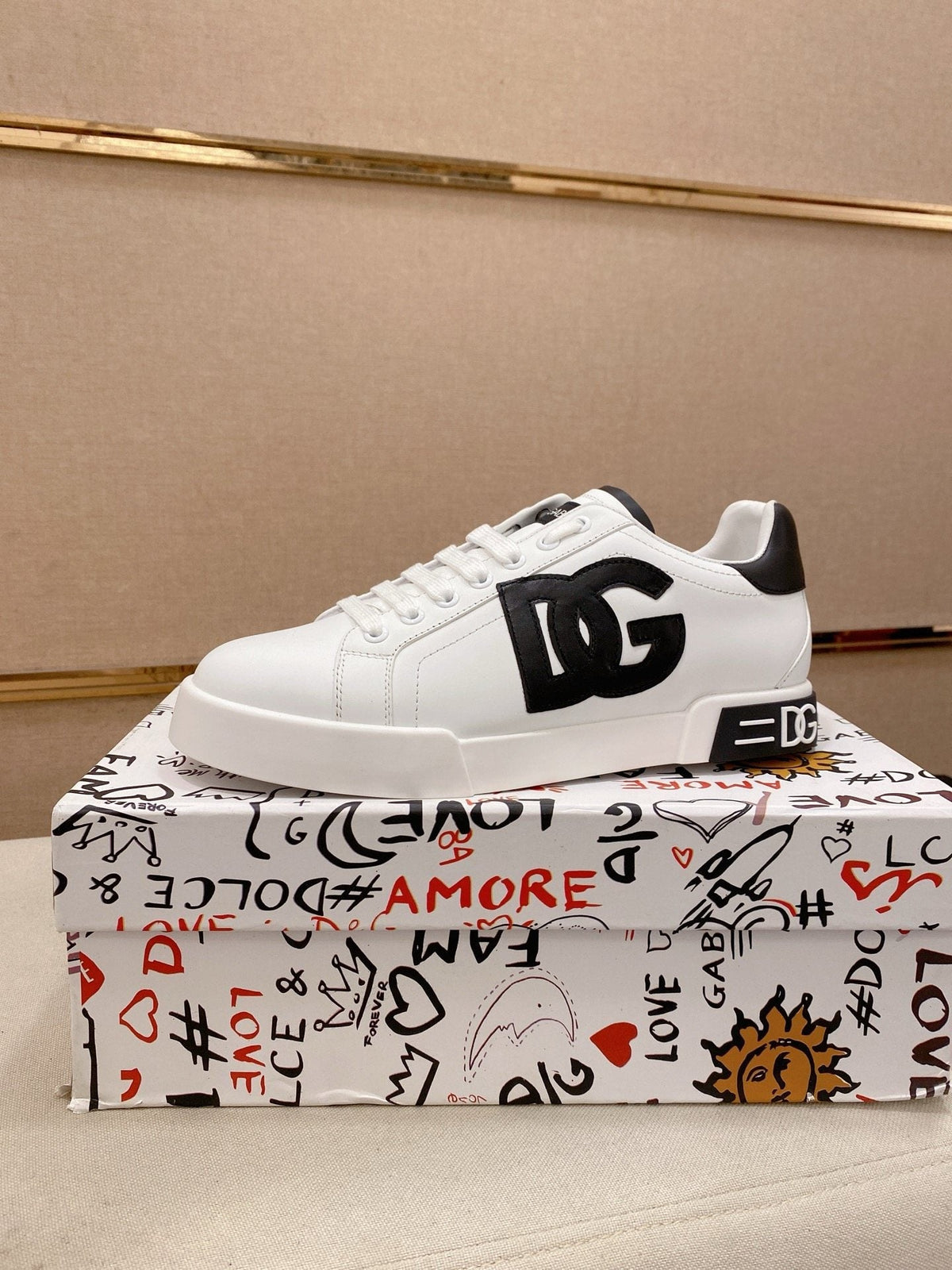 Dolce & Gabbana Men's White Black Accent Sneakers